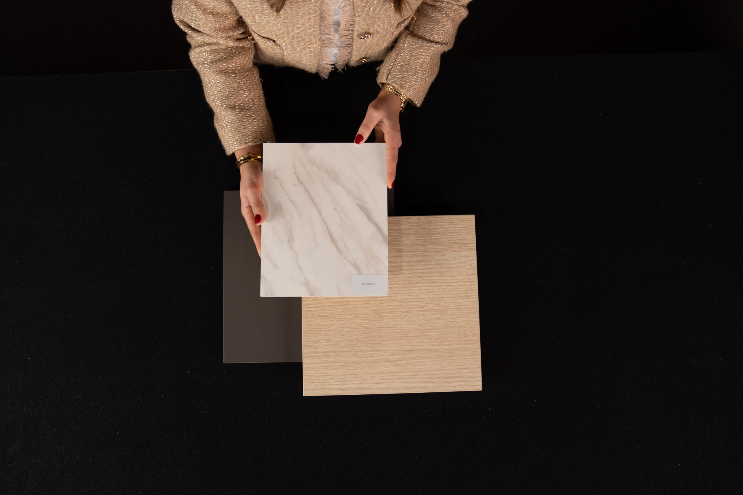 Inspiration point RT2025 moodboard donker hout marmer. 2 scaled